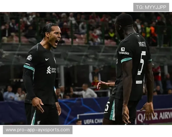 AC米兰普利希奇灵活摆脱后送出精准传中